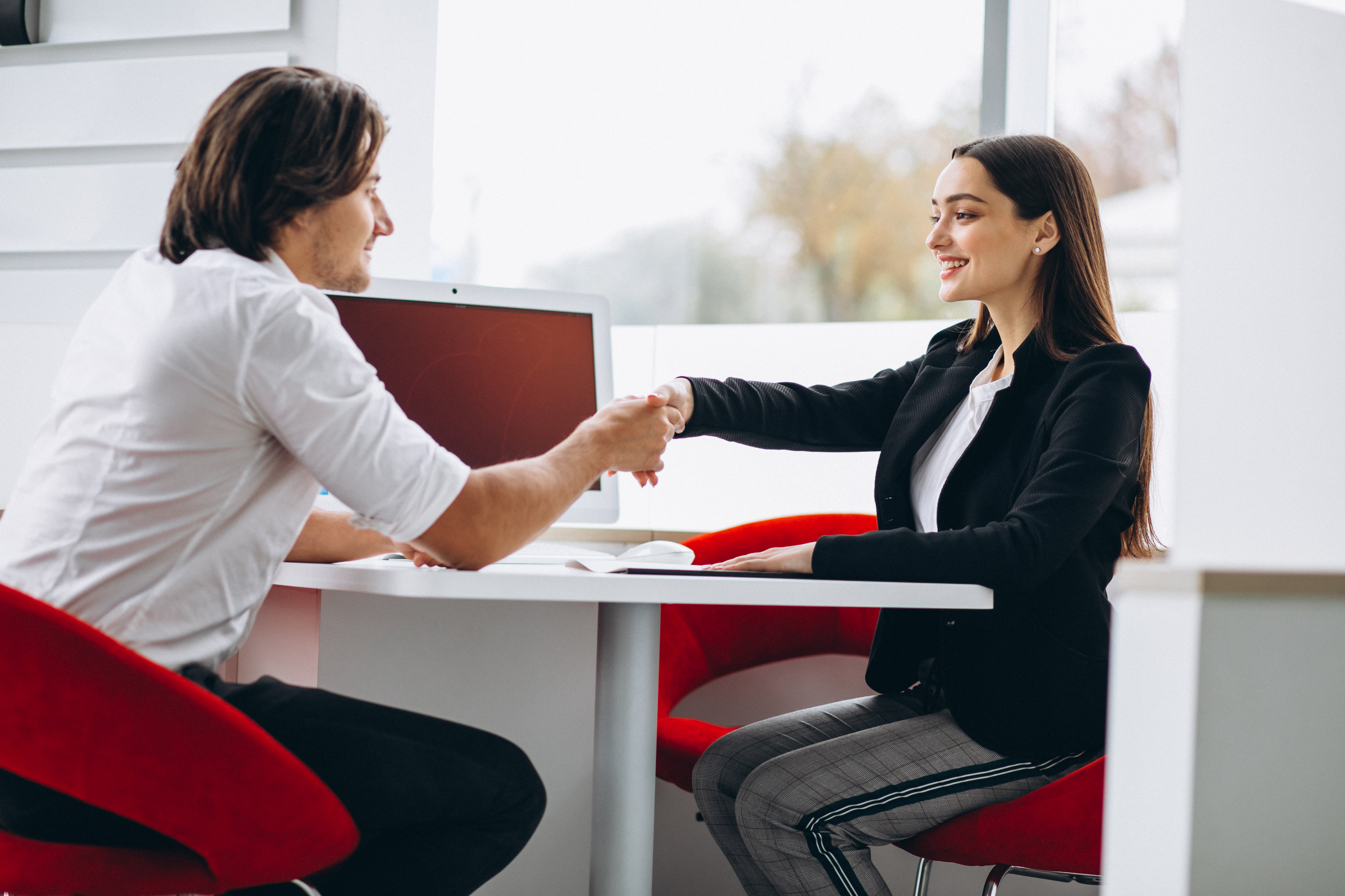 Piensa a futuro como asociado de Financiera Comultrasan