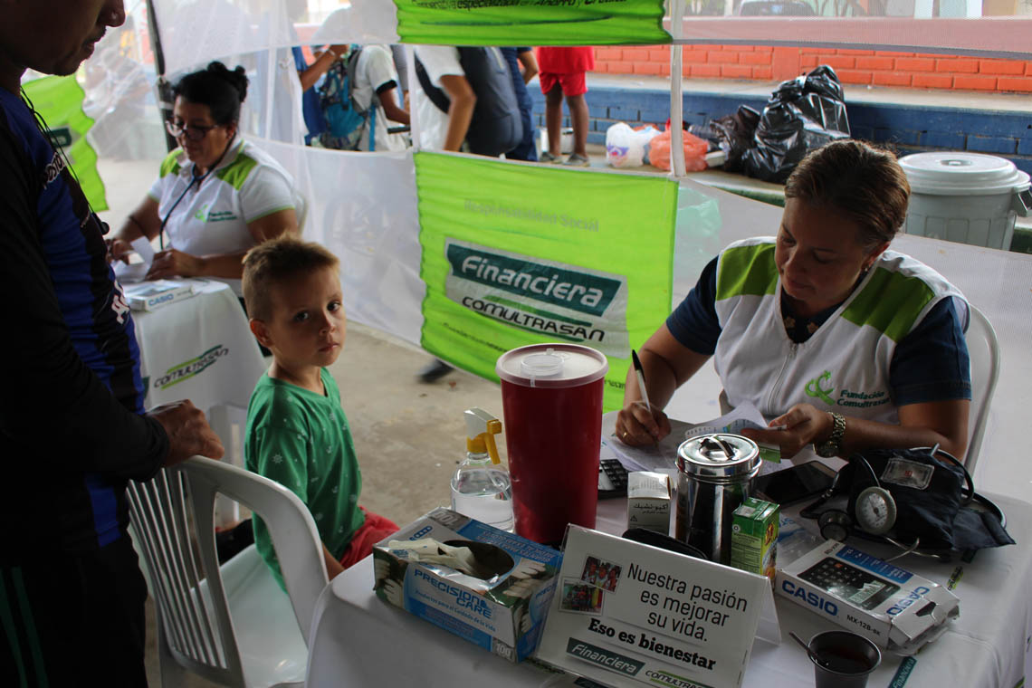 Brigada de salud en Curumaní