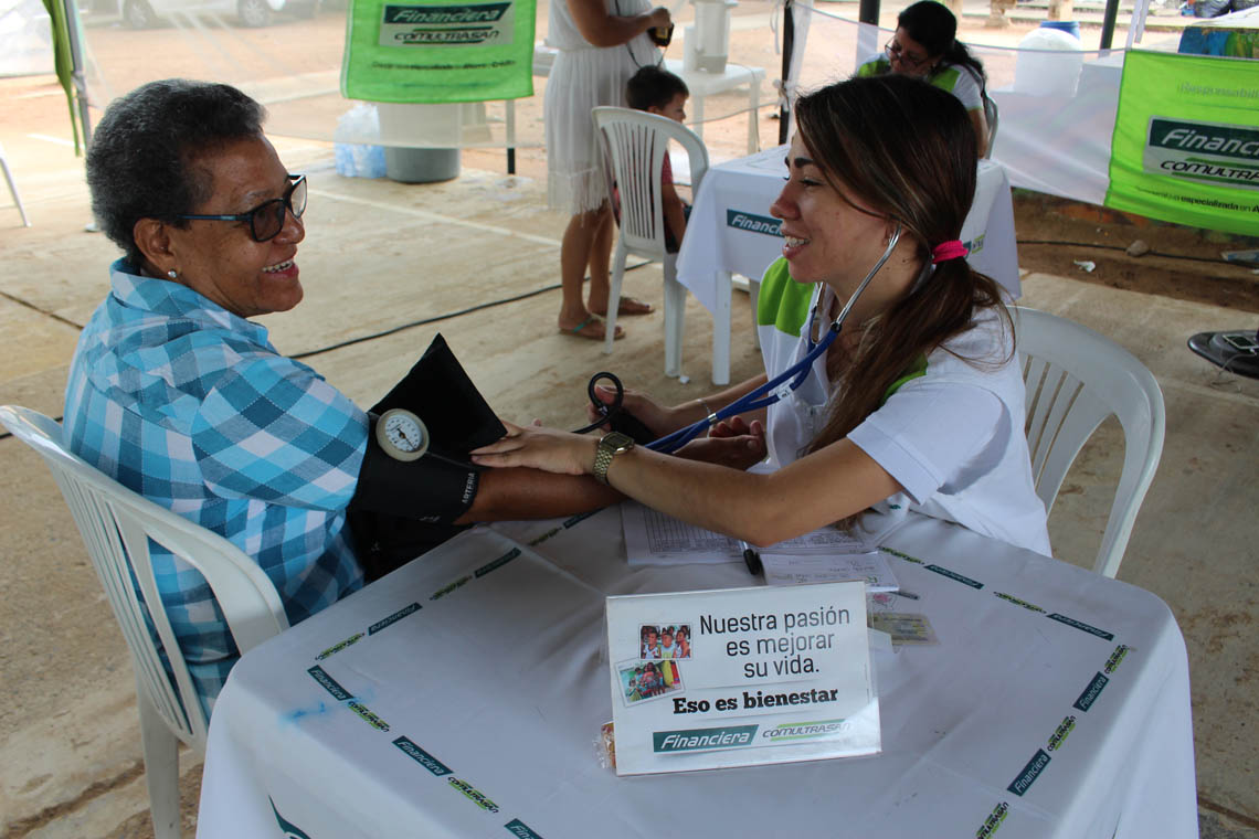 Brigada de salud en Aguachica
