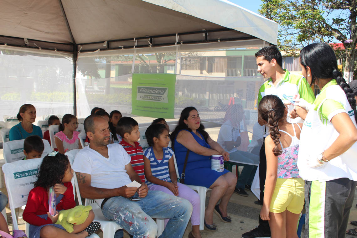 Brigada de salud en Barbosa