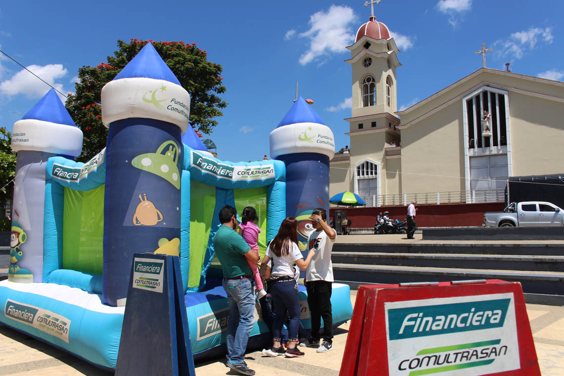 Brigada de salud en Barbosa
