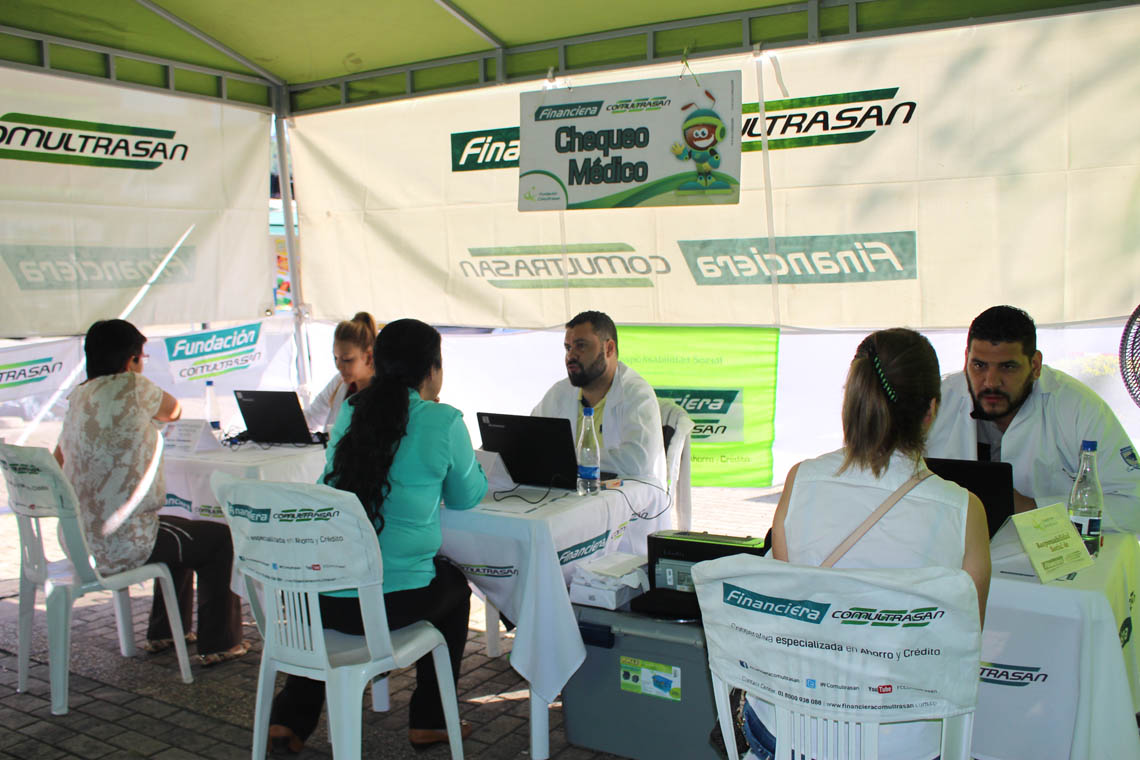 Brigada de salud en Barbosa