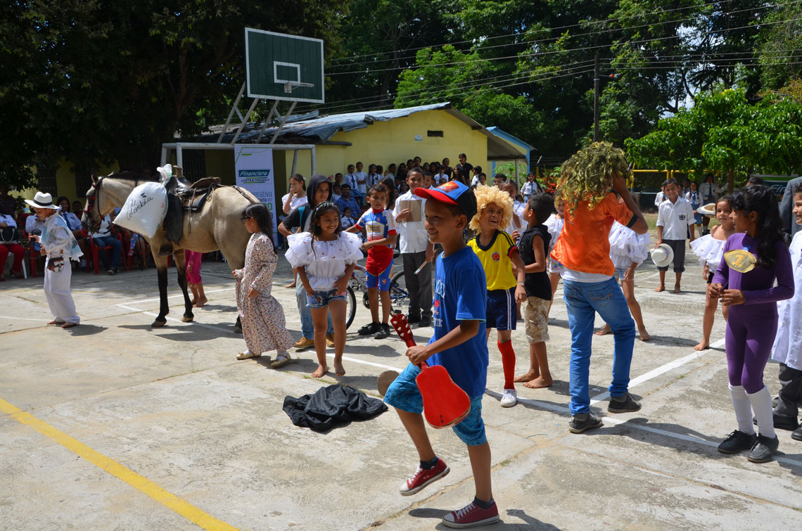 Donación Colegio Tagúi