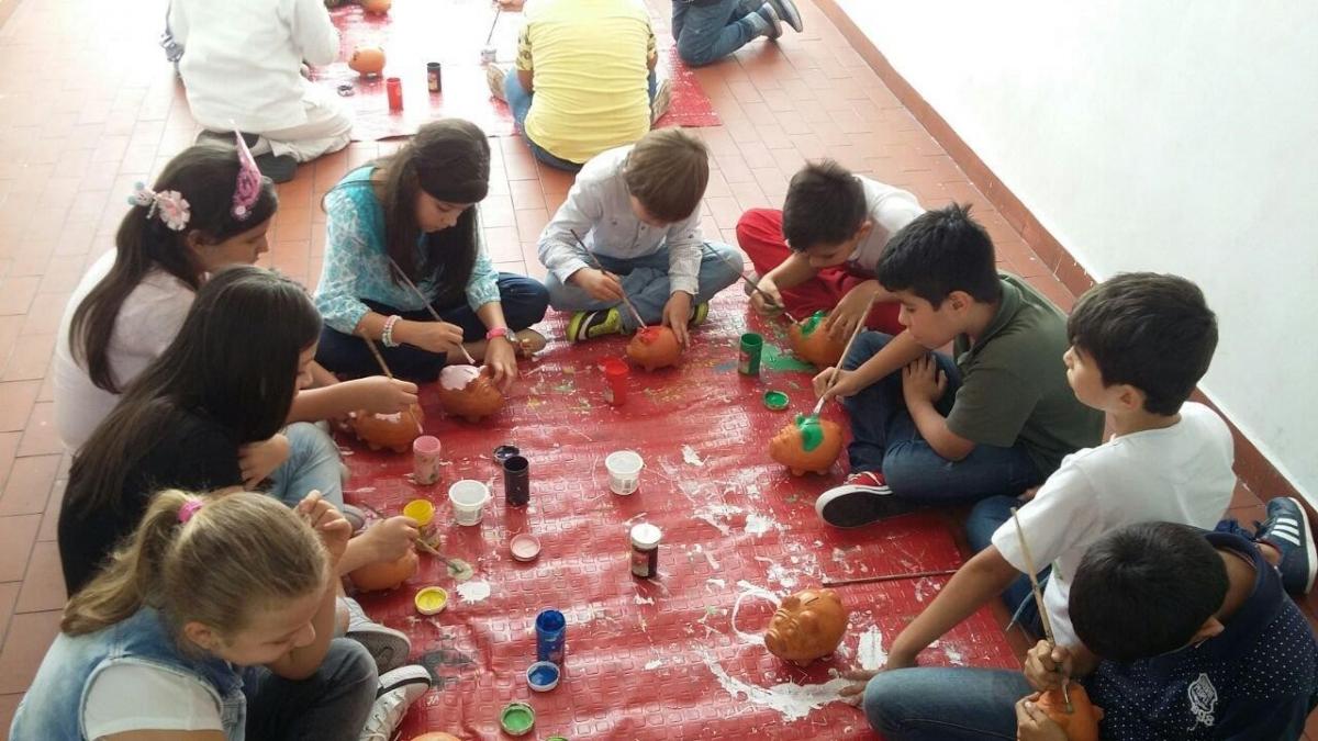 Taller pintura Colegio Yikanda