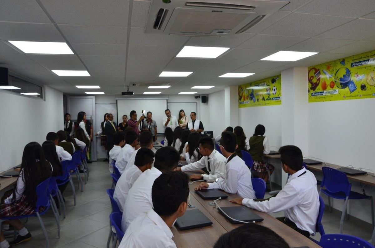 Entrega sala de informática 